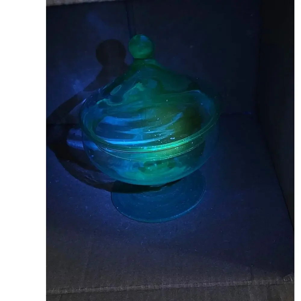 Vintage Empoli Italian Uranium Glass Covered Candy Dish Glows UV